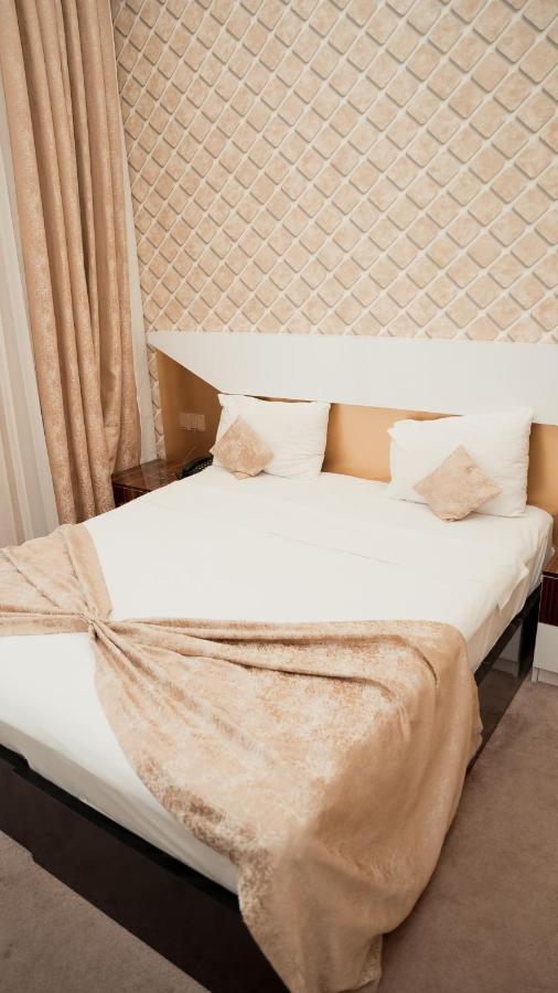 Dionis Hotel Baku Luaran gambar